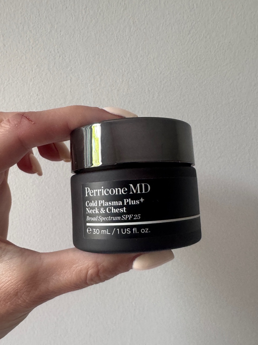 Perricone MD Cold Plasma Plus+ Neck Chest SPF 25 (30 ml.)